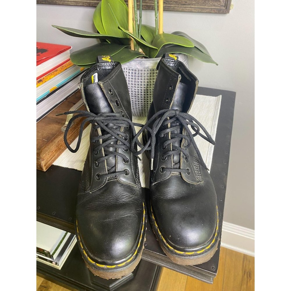 Dr Martens Air Soles 1460 Unisex Boots Mens US 8 - Picture 2 of 11